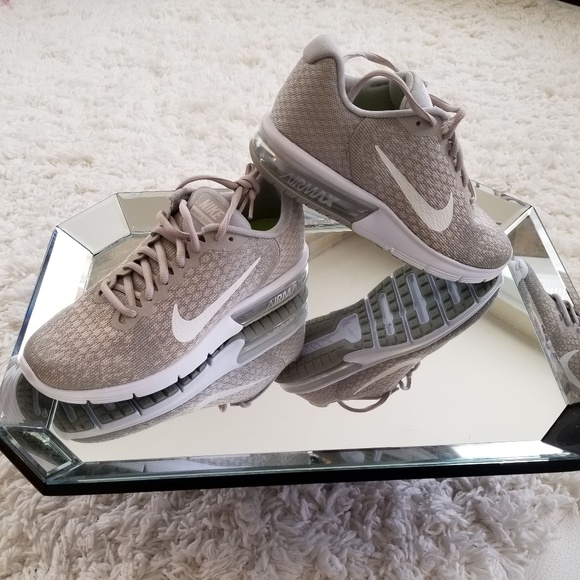 Nike Air Max Sequent 2 - Picture 2 of 5
